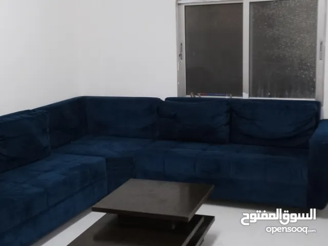 طقم كورنر تفصيل لون كحلي مع طاوله وسط