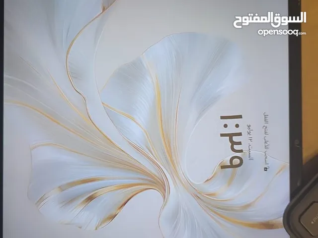 مواصفاته ذاكره 256 كيكا بايت 1202 انج كلش نظيف استعمال قليل نظافه 100!%