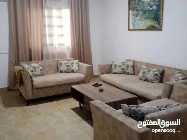 شقة مفروشة جيدا في العوينة