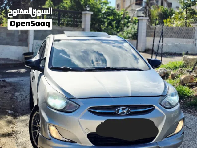 2016 هيونداي اكسنت Standard