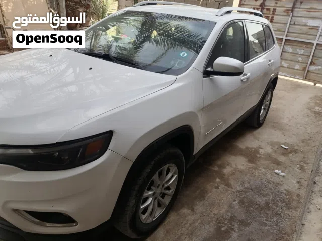 2019 جيب شيروكى Latitude LUX