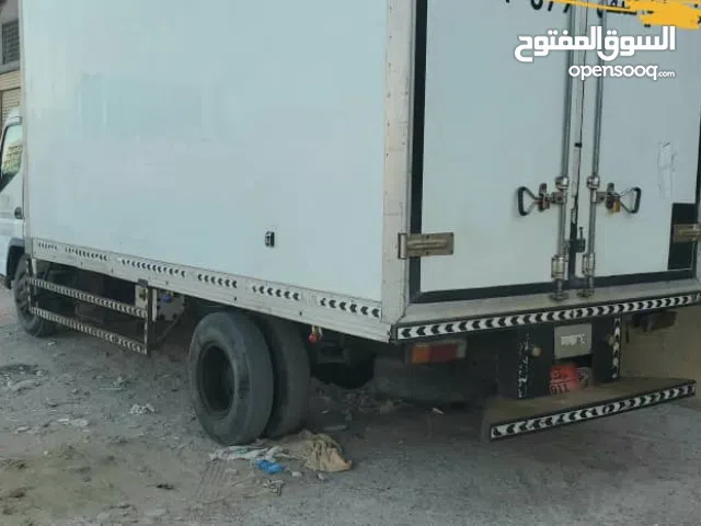 دينا مستبيشي كانتر ثلاجه تثليج thermoking موديل 2009 مستعمل نظيف ممشى 300الف