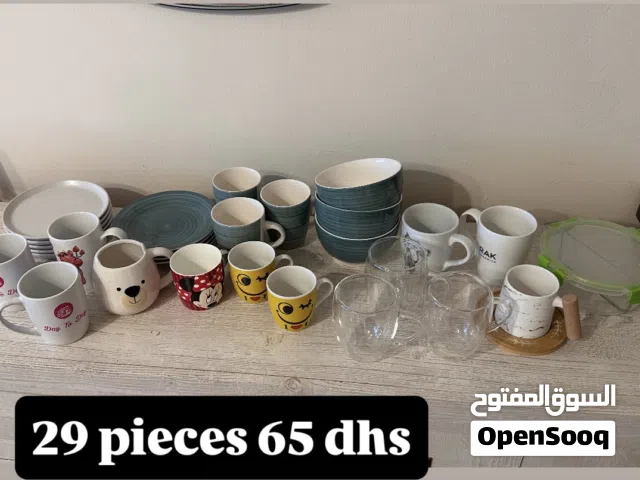 أدوات مطبخ بحالة ممتازة