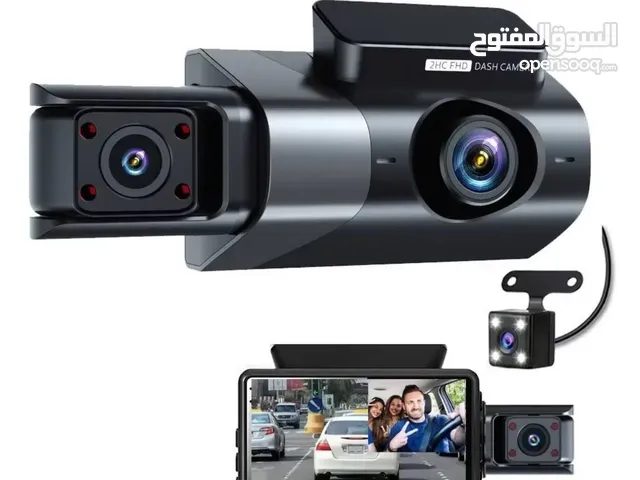 كاميرا السيارة داش كام مع ثلاث كاميرات امامية وداخلية وخلفية بتقنية واي فاي لحمايتك في الطريق