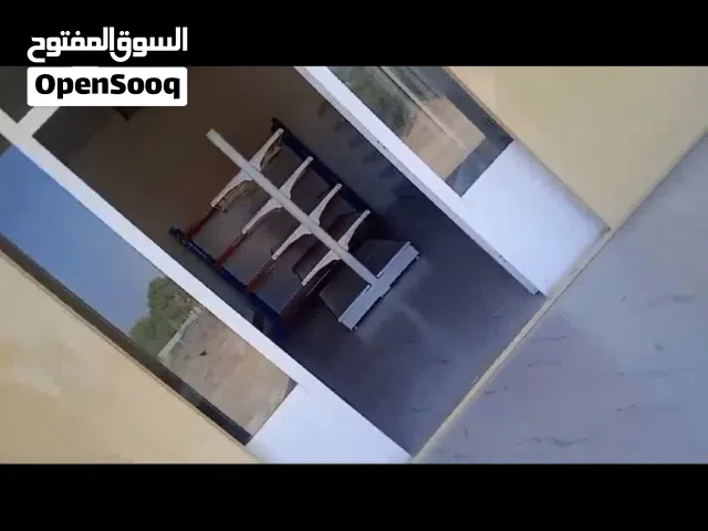 أغراض ومعدات محل البقاله