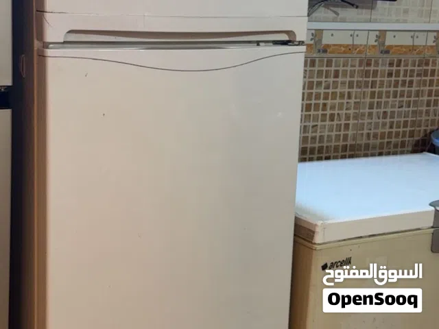 ثلاجة ارجلك ماركتهة
