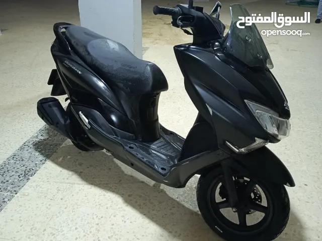 سكوتر سوزوكي بيرجمان