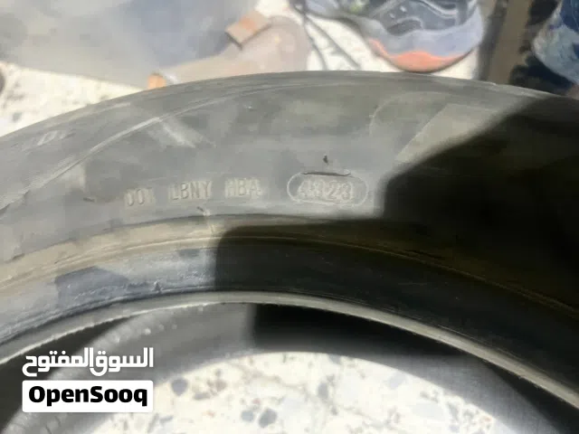 تواير مستعمله بحاله ممتازه مقاس 19