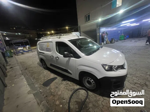 2024 بيجو بارتنر Van Long Body