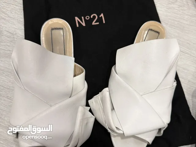 سليبر نسائي n 21