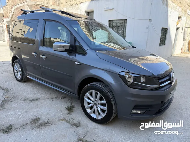 كادي فولكسفاغن 2017