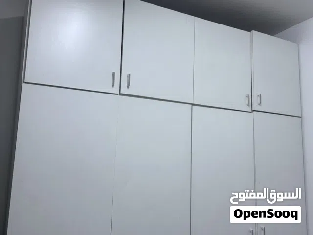 خزانة طابقين لون ابيض