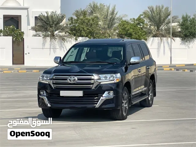 TOYOTA LANDCRUISER GRAND TOURING V8