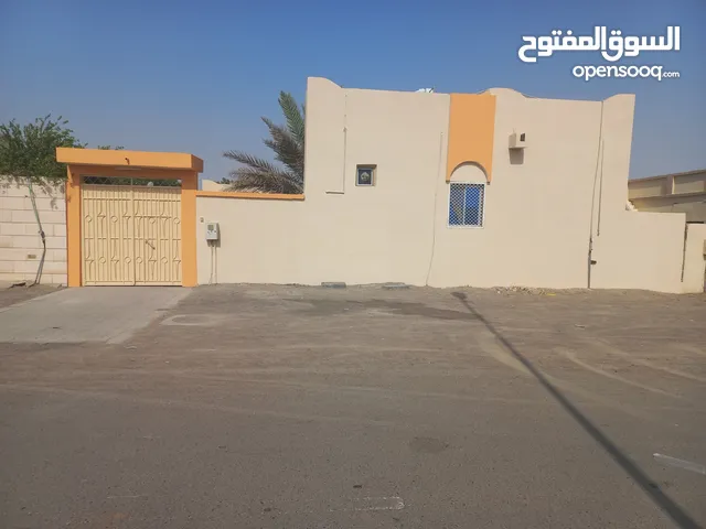 450 m2 3 Bedrooms Townhouse for Rent in Buraimi Al Buraimi