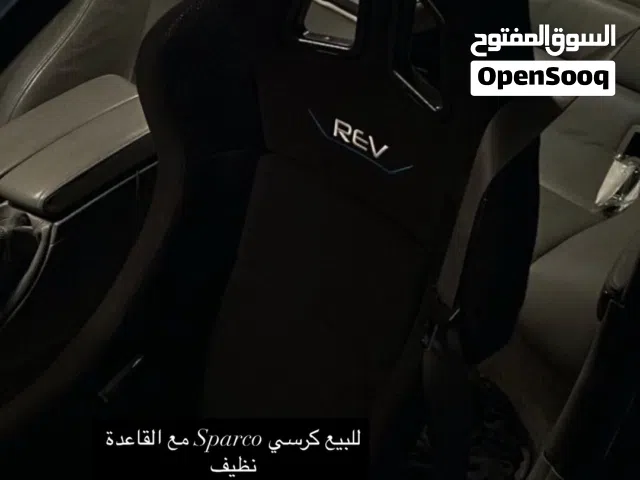 كرسي ريكارو مع القاعدة