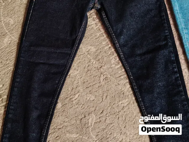 سروايل جديده مقاس 30   31 سعر واحد 60  دينار