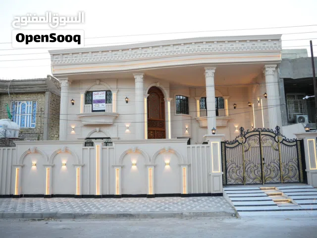 300 m2 4 Bedrooms Townhouse for Sale in Maysan Amarah