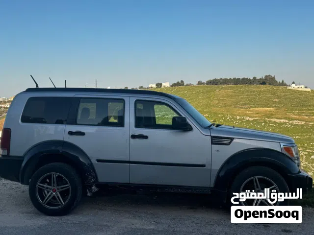 2007 دودج نيترو Standard