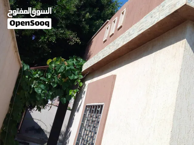 169 m2 5 Bedrooms Townhouse for Rent in Tripoli Al-Kremiah