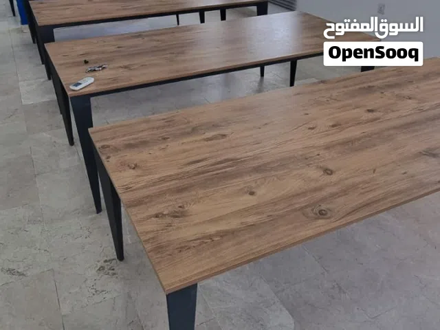 طاولة اجتماعات كبيرة بقياس 200 * 90