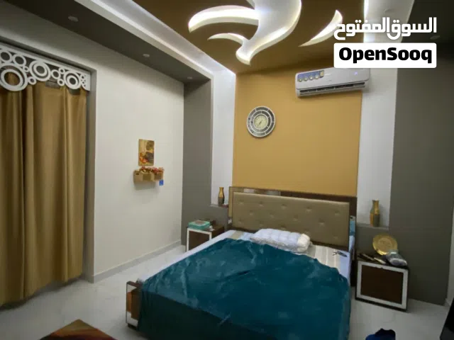 أسرة وغرف وشقق وستوديوهات ايجار الشهري عوائل وموظفات وموظفين الخوض التجاري و الخوض السابعة شارع مزون