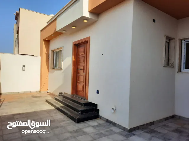 170 m2 3 Bedrooms Villa for Sale in Tripoli Tareeq Al-Mashtal