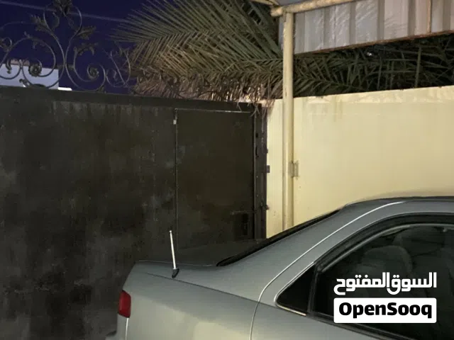 السلام عليكم يلي معه طاست كامري مثل هذول يتواصل معي