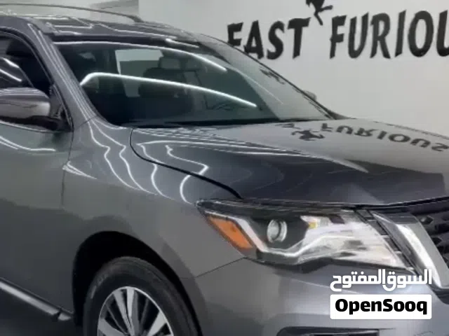 2017 نيسان باثفايندر SV