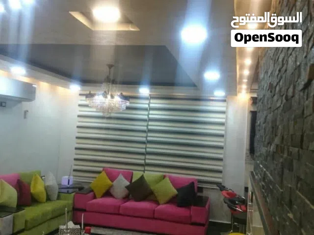 شقه مع روف للبيع