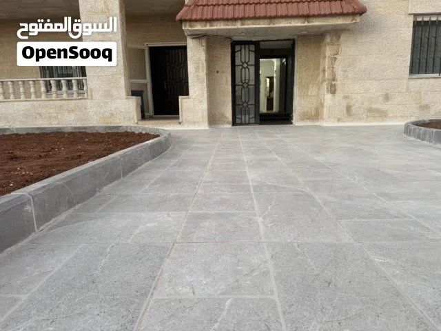 شقة ارضيه من ضمن فيلا للايجار مع حديقة كبيره في ضاحية النخيل