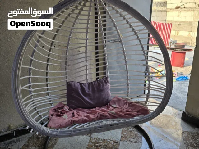 مرجوحه كبيره ونظيفه تحتاج ترتيب قليل