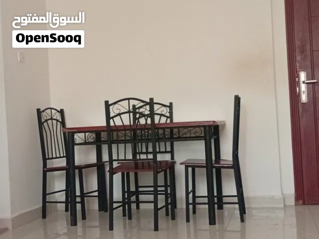 طاولة طعام