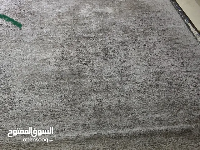 ثلاث قطع سجاد للبيع