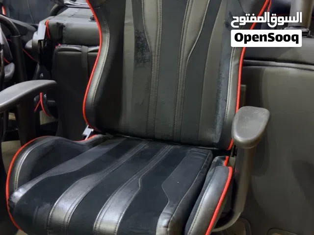 كرسي كمبيوتر ب 300