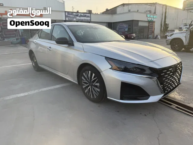 2024 Nissan Altima SV