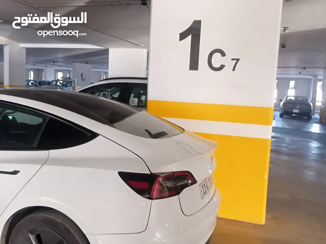 Used Tesla Model 3 in Baghdad