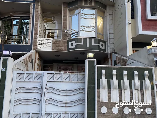 125m2 4 Bedrooms Townhouse for Sale in Baghdad Falastin St