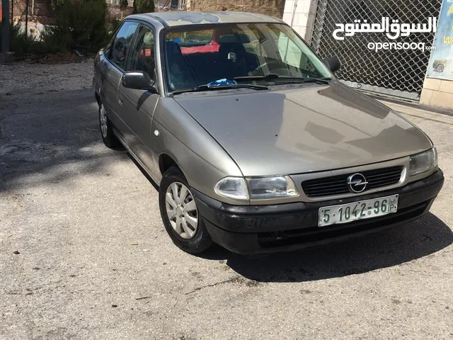 Used Opel Astra in Ramallah and Al-Bireh