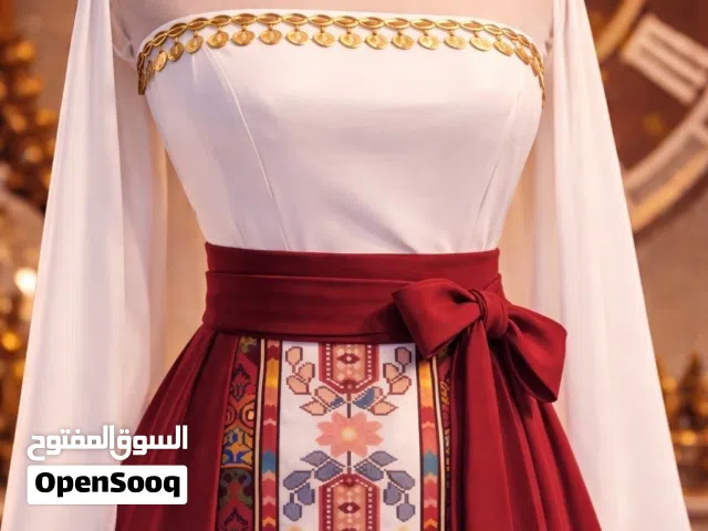 ثوب أنيق ومميز جداً كما هو بالصورة الثوب