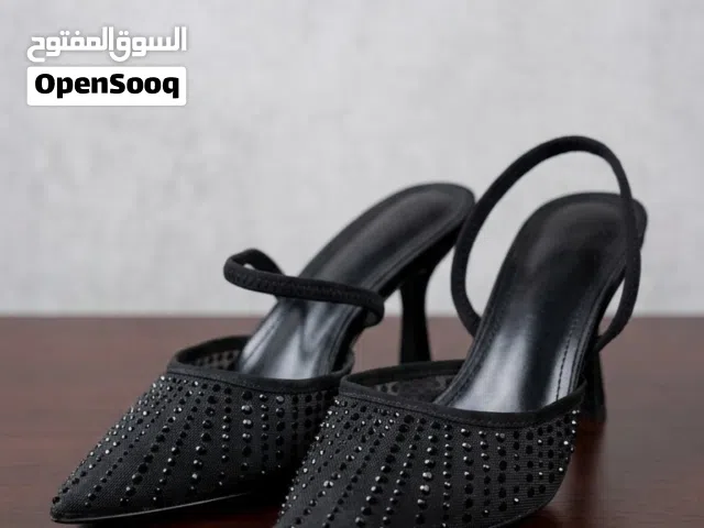 كعب اسود مقاس 36