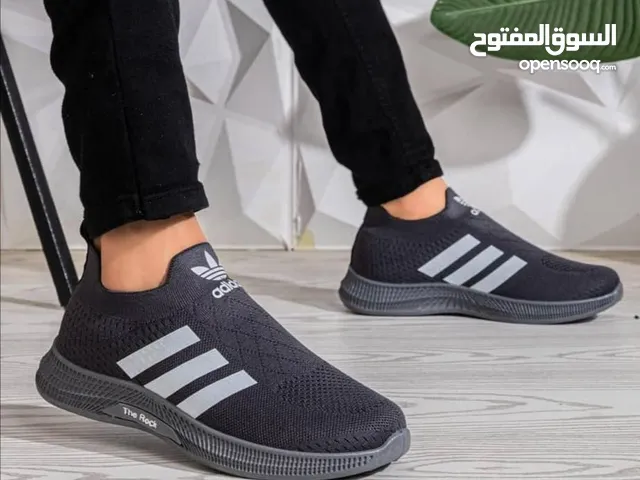40 Sport Shoes in River Nile