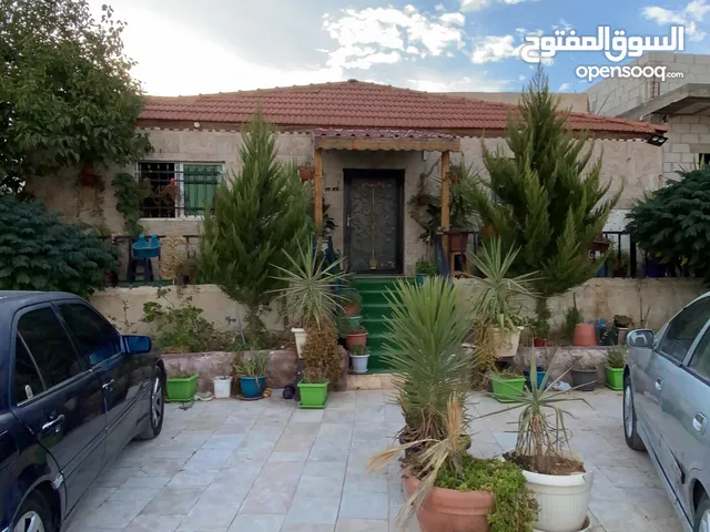 270 m2 More than 6 bedrooms Townhouse for Sale in Amman Airport Road - Madaba Bridge