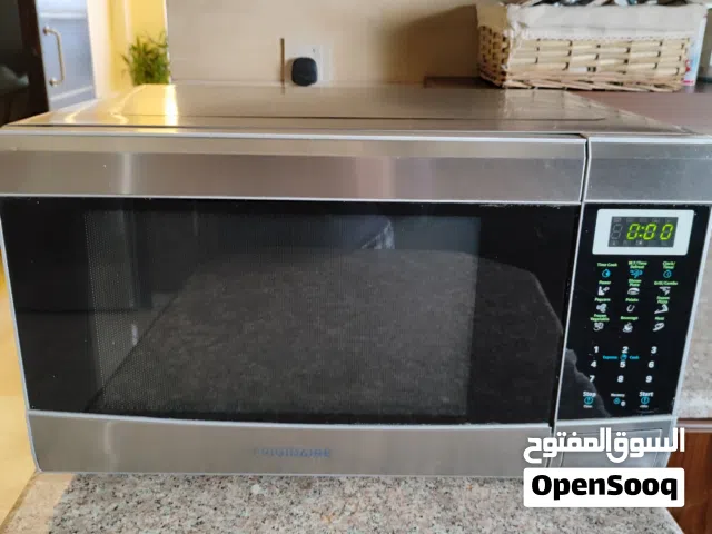 للبيع مايكروويف فريجيدير مستعمل 30 لتر
