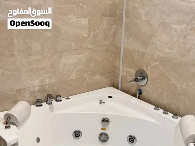 جاكوزي كبير للبيع