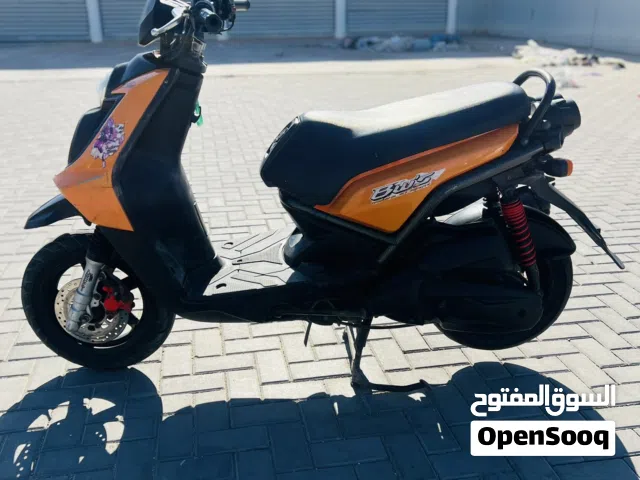 السلام عليكم الدراجه مرتبه مانفتوحه بيهه زلوغ بل الكفرات قليلات الدراجه حلوه