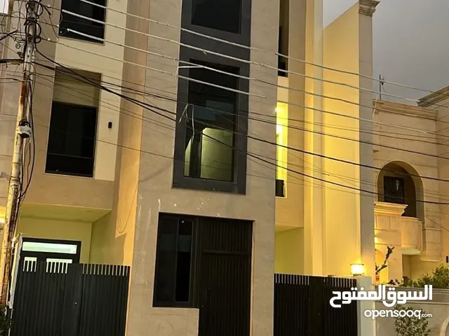 بناية للبيع جديدة مساحة 218 بوارد قوي وموقع مميز