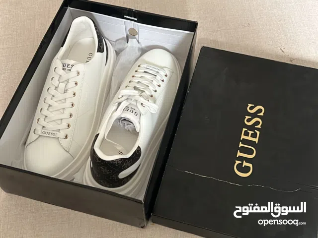 جزمة جيس مقاس 45 كما موضح بالصورة