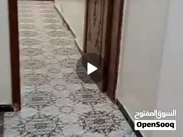 للإيجار شقة خمس غرف دور ثاني