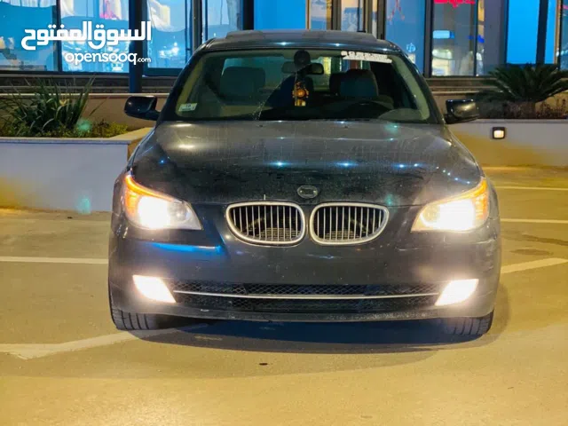 BMW  528i 2010