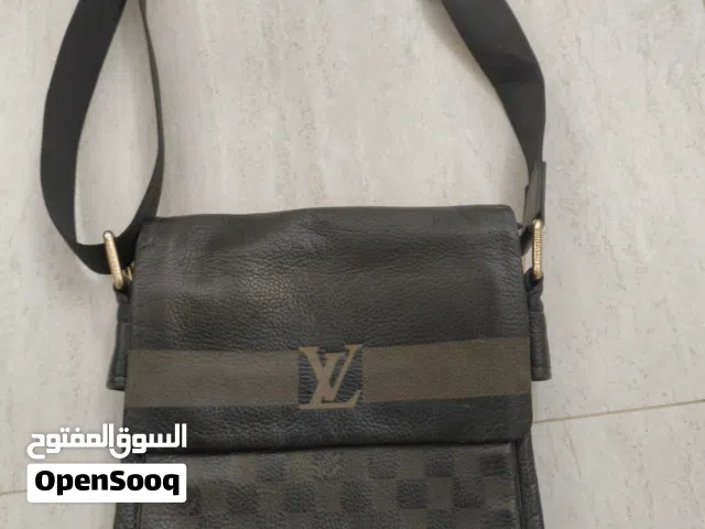 Louis Vuitton cross body/messenger bag